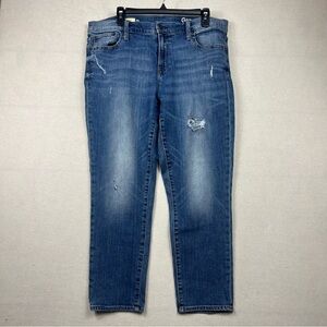GAP Girlfriend Jeans Size 33R (12/14) Medium Wash Slight Distress Boho Casual